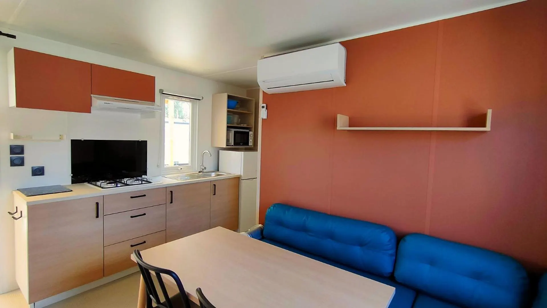 **** مكان تخييم Camping Les Palmiers Hyères فرنسا