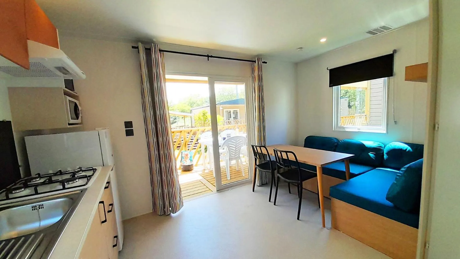 **** مكان تخييم Camping Les Palmiers Hyères فرنسا