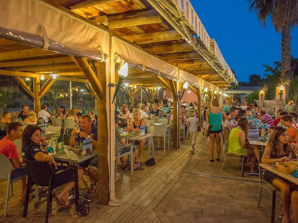 **** Kemp Camping Les Palmiers Hyères Francie